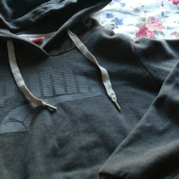 Puma hoodie - Picture 1 of 2
